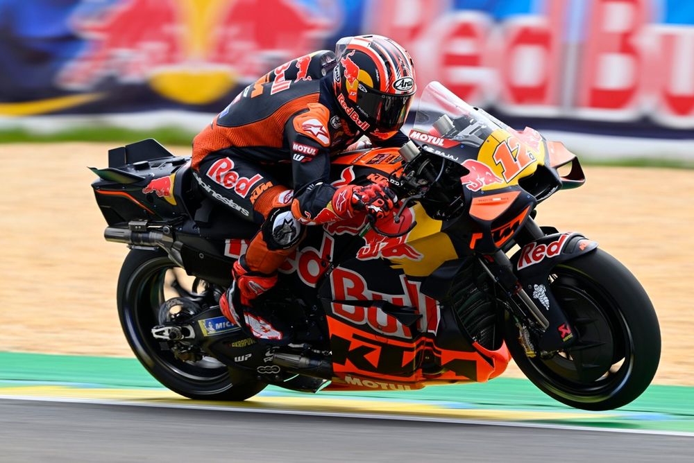 Vi&ntilde;ales Prioritizes Recovery Ahead of Return