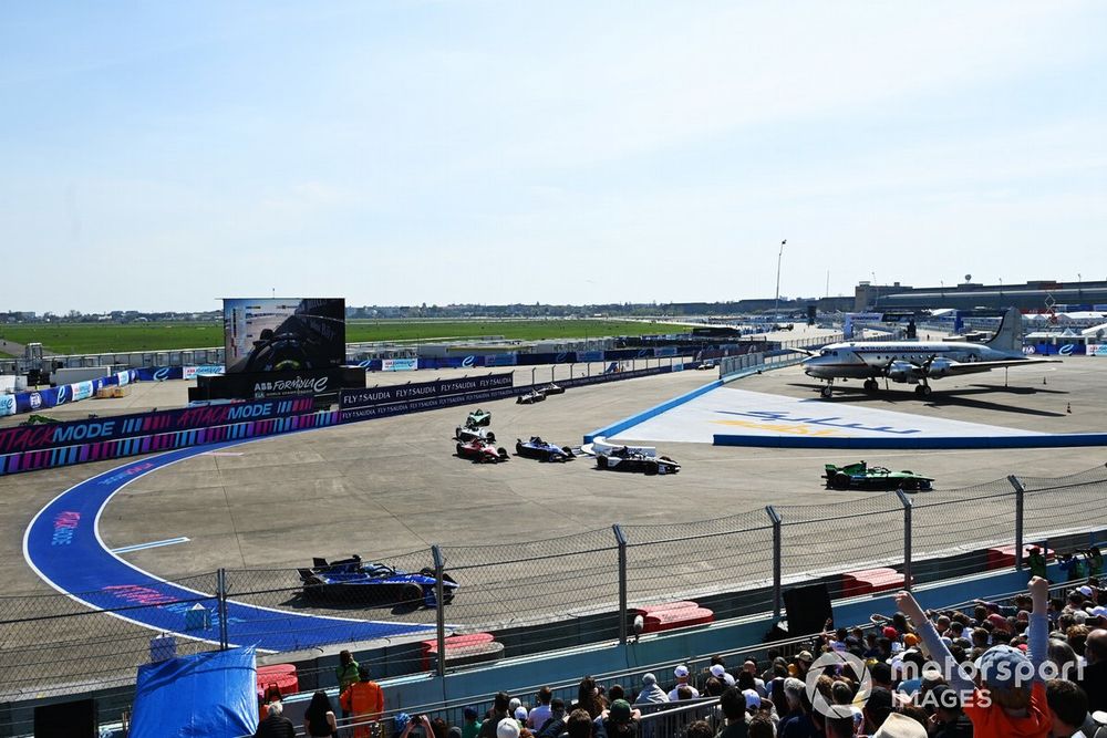 电动方程式的挑战：阿尔贝托&middot;隆戈批评F1的混合动力转型