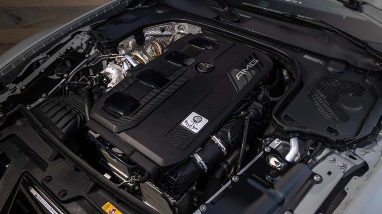 Mercedes opte pour un six-cylindres sur la SL