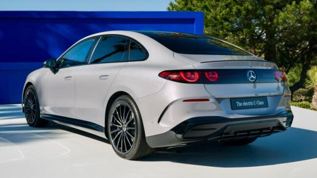 Mercedes-Benz Classe C EV تكشف ملامحها