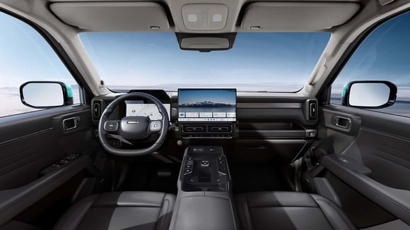 La planche de bord du Great Wall H7 et son gros écran tactile central © GWM