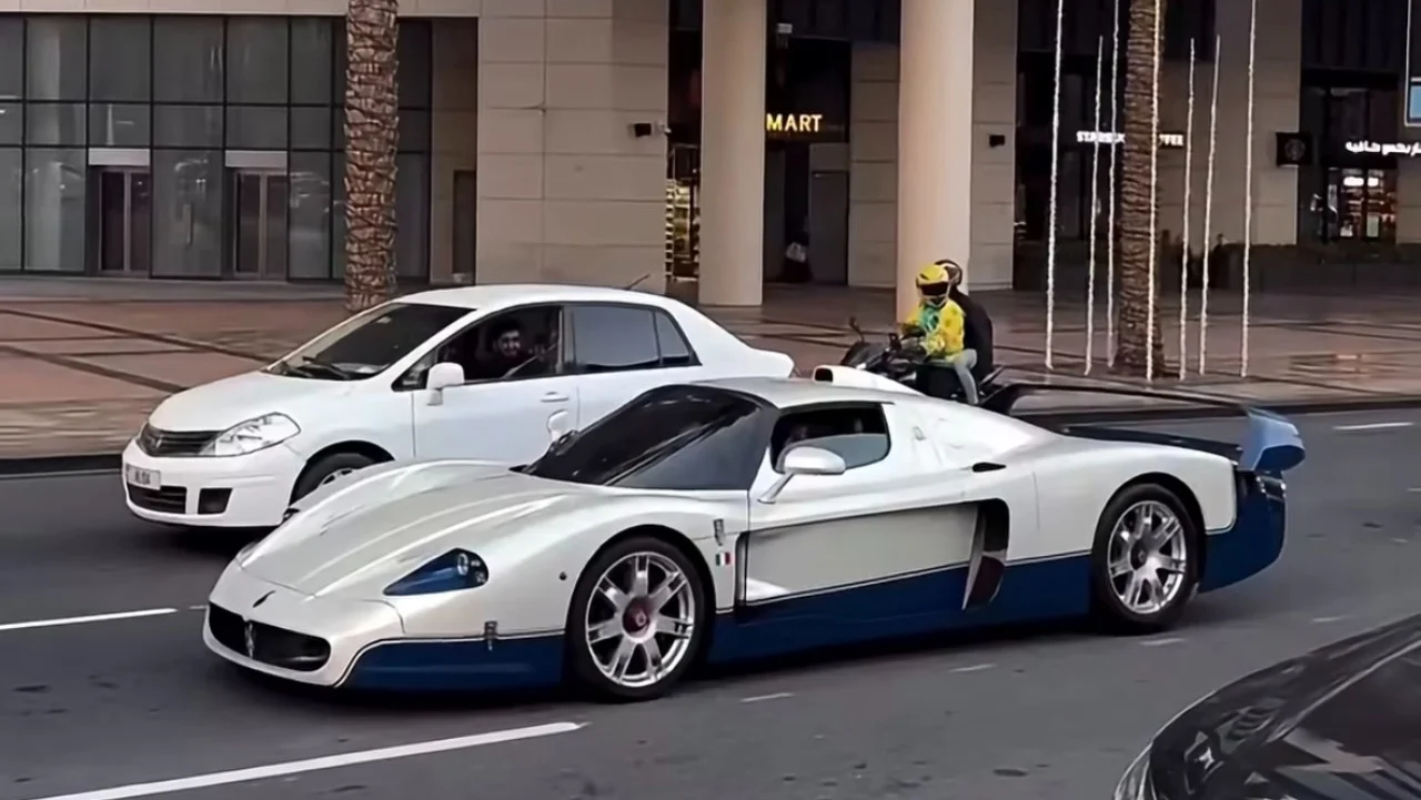 À Dubaï, la Maserati MC12 reste un événement