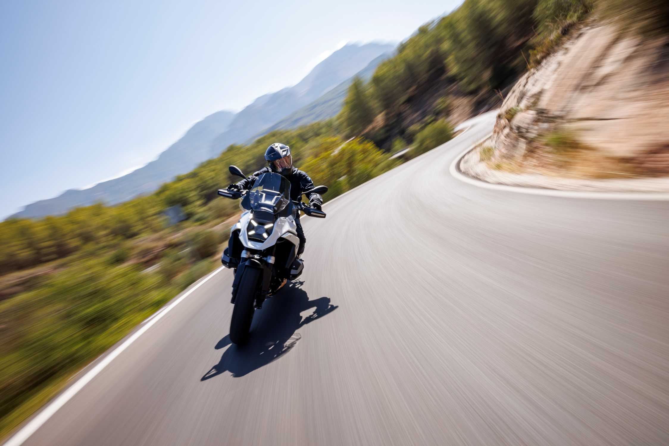 BMW iX3 Orders Surge Amid Electric Vehicle Boom