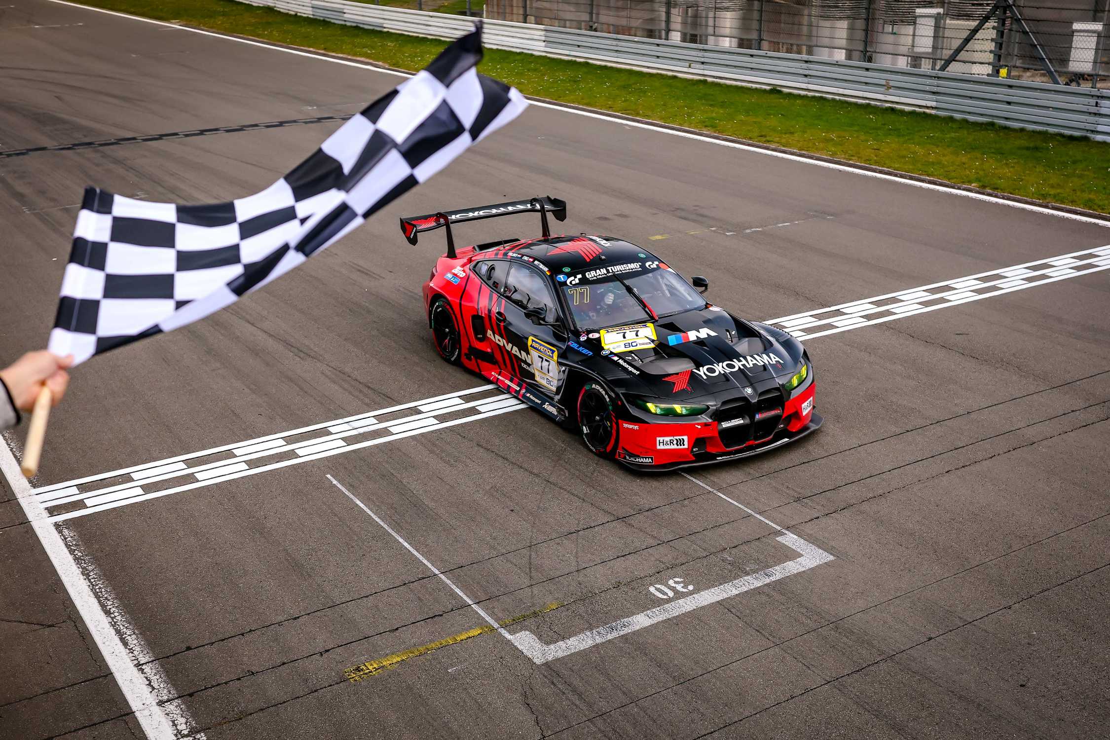 Schubert Motorsport triomphe avec la BMW M4 GT3 EVO