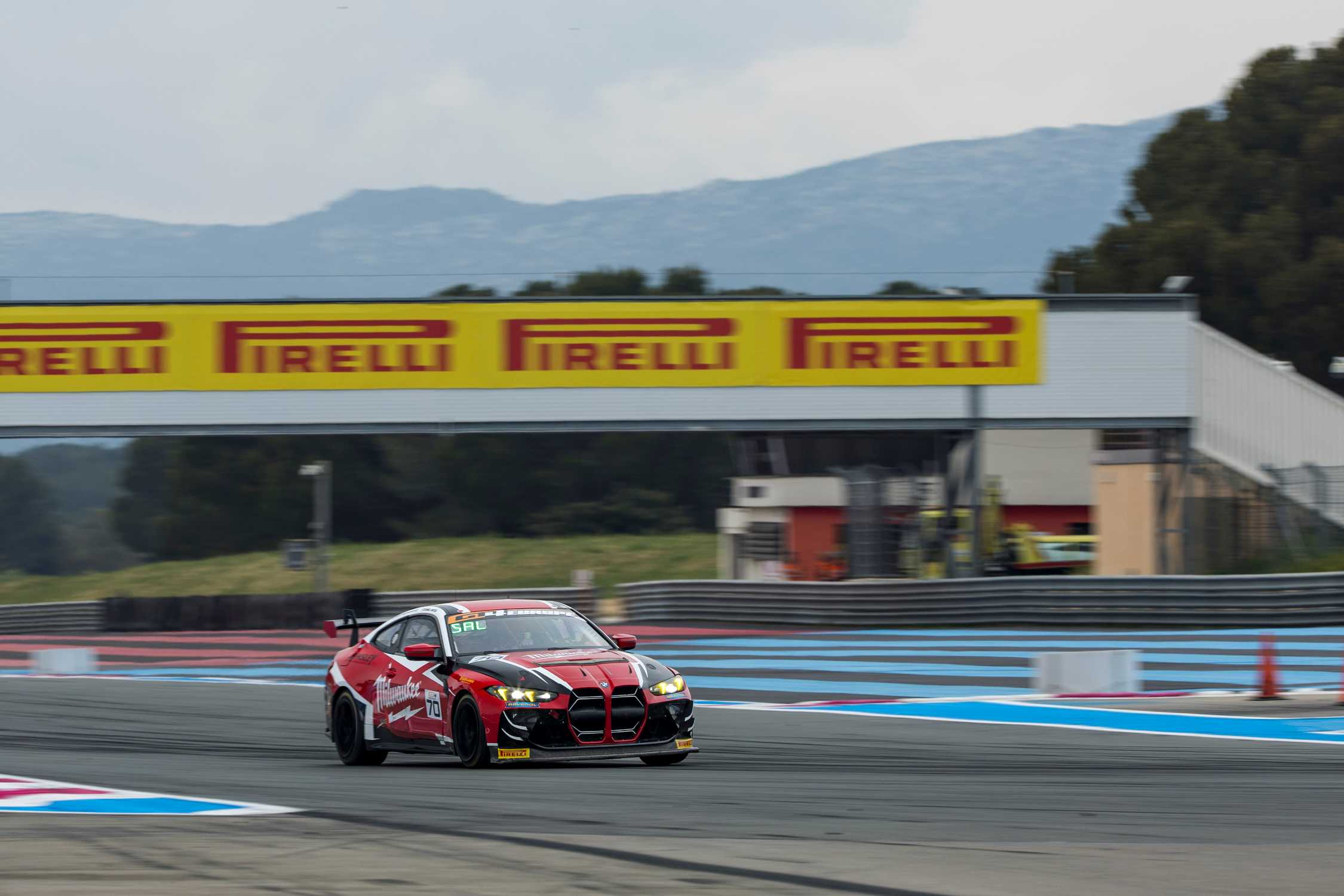 BMW M Motorsport Raccoglie Vittorie All'Inizio della Stagione