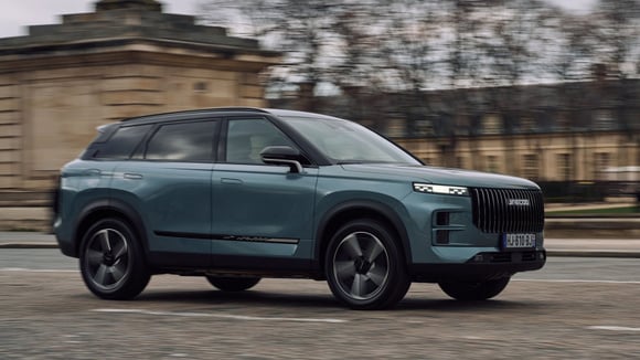 Le groupe chinois Chery, via ses marques Omoda et Jaecoo a annonc&eacute; l&rsquo;ouverture d&rsquo;un centre de recherche et d&eacute;veloppement &agrave; Paris La D&eacute;fense, consacr&eacute; &agrave; la conception de citadines destin&eacute;es au march&eacute; europ&eacute;en. &copy; DR