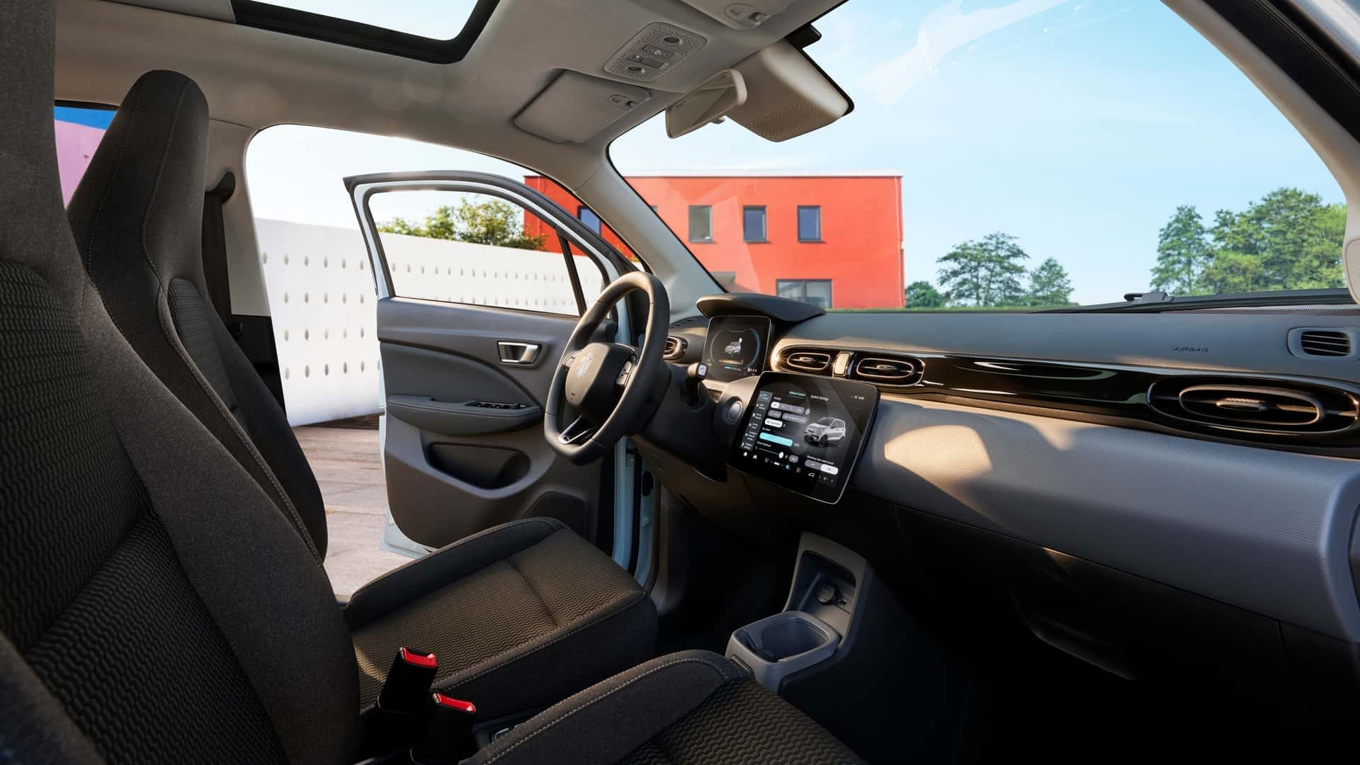 Leapmotor T03 acerta na cabine, sem luxo