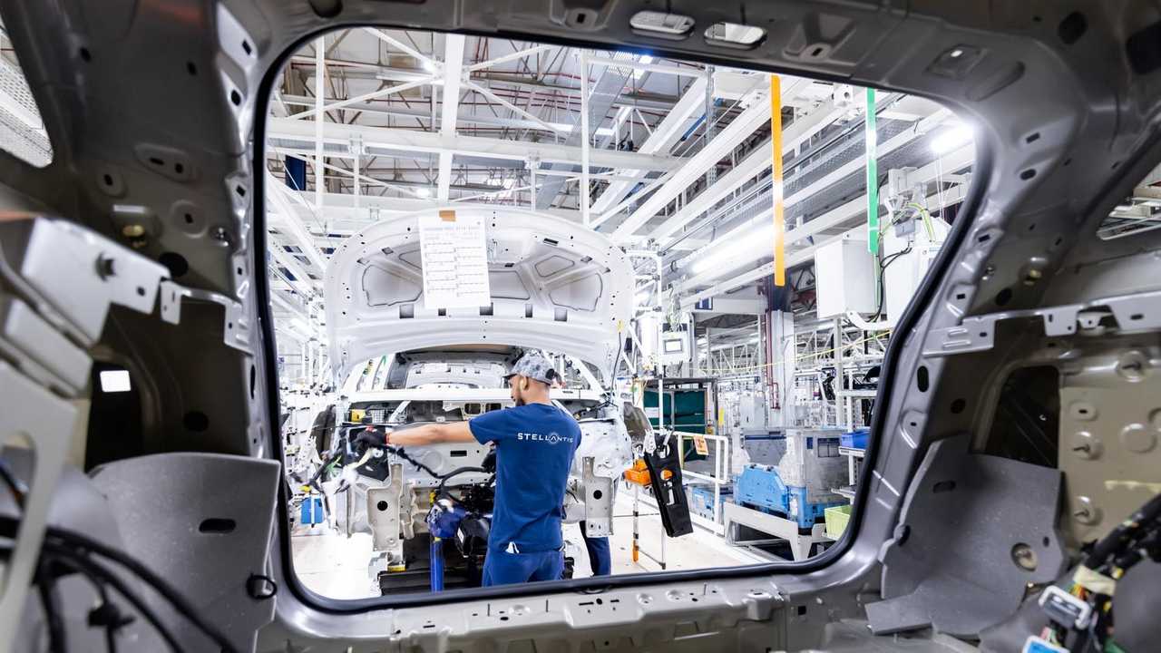 Stellantis taille ses effectifs chez Opel, investit à Sochaux