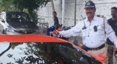 Lamborghini Aventador à Mumbai : les policiers veulent juste une photo