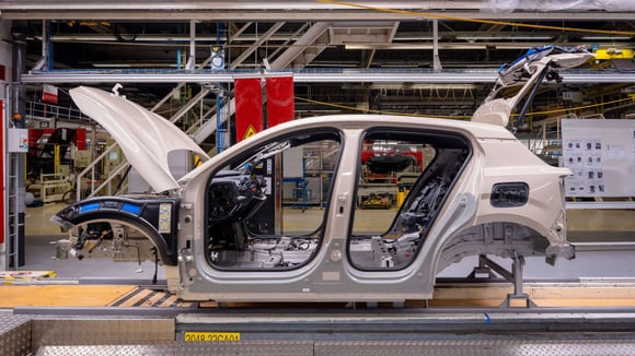 Les usines Volvo doivent se réorganiser pour produire plus d'EX60 en plus des autres modèles de la gamme, ici un EX30. © Volvo
