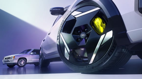 L'Opel Corsa GSE est haussée de jantes de 18 pouces. © Opel