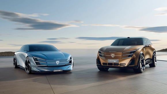Les Concept 6 et Concept 8 ont été présentés au salon de Pékin par Peugeot, et devraient déboucher sur deux modèles électriques produits à Wuhan dès 2027.  © Peugeot