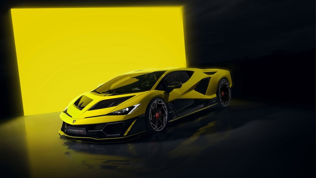 Lamborghini представит самый мощный родстер Fenomeno в Имоле