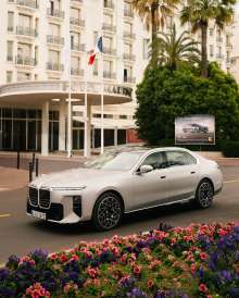 BMW dévoile sa nouvelle Série 7 à Cannes, entre paillettes et technologie