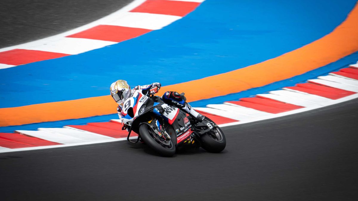 WorldSBK : Le team BMW enchaîne les galères à Most, Petrucci blessé