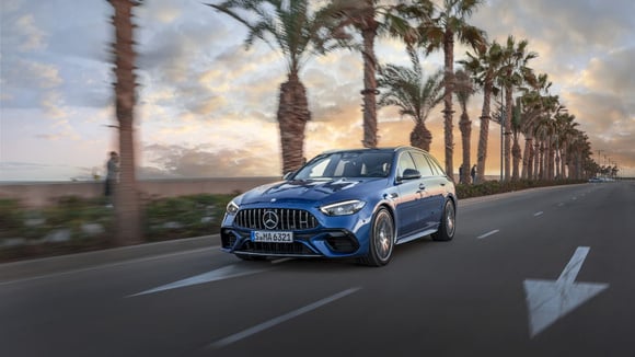 Malgré ses 680 ch, le quatre cylindres hybride la C63 AMG n'a pas réussi à convaincre les puristes qui regrettent les V8 d'antan. © Mercedes