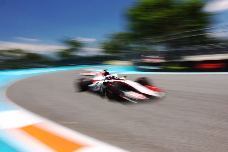 Haas s’enlise à Miami, Ocon parle d’une journée noire
