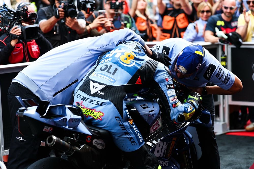 Aldeguer pakt eerste podium van het seizoen na zenuwslopende race