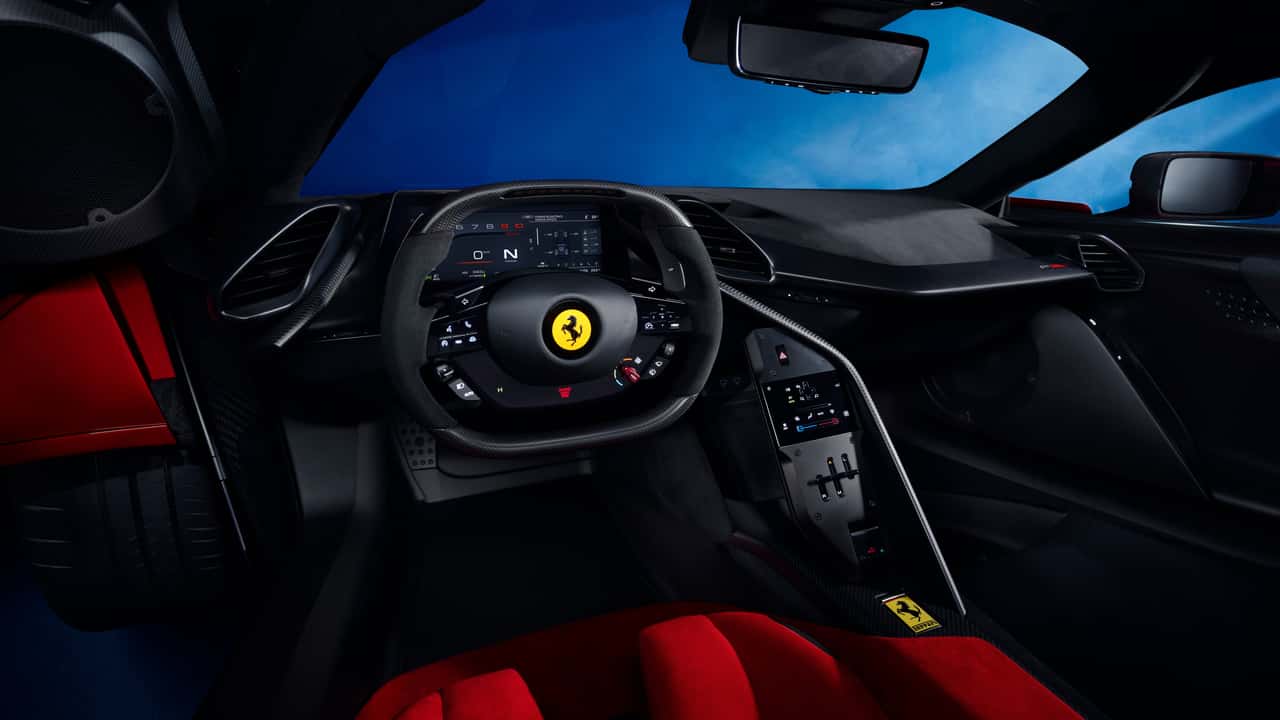 Ferrari F80, l’intérieur