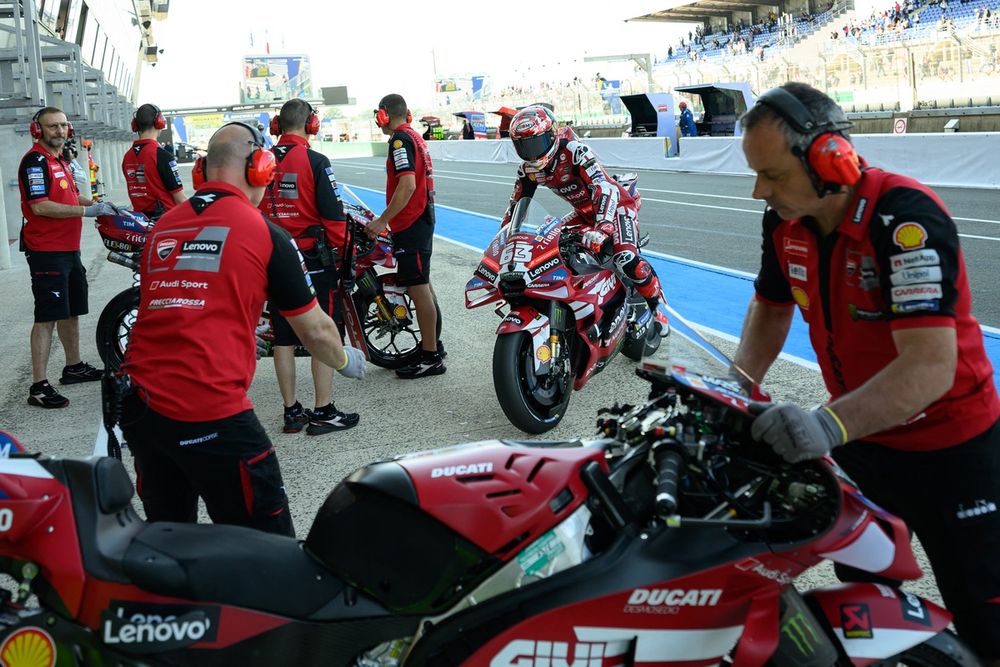 MotoGP overweegt één motor per coureur vanaf 2027 om kosten te drukken