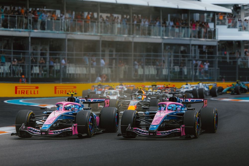 Franco Colapinto, Alpine, Pierre Gasly, Alpine, Isack Hadjar, Red Bull Racing
