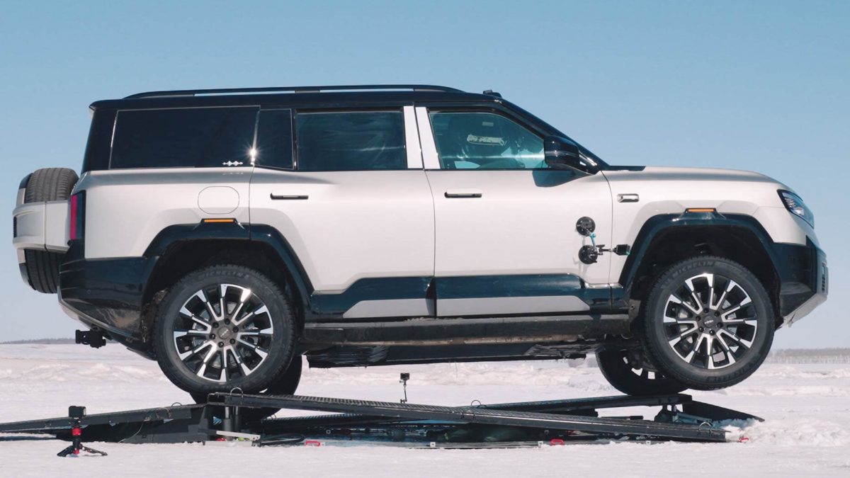 Suspensions intelligentes : les SUV chinois jouent la carte du spectaculaire