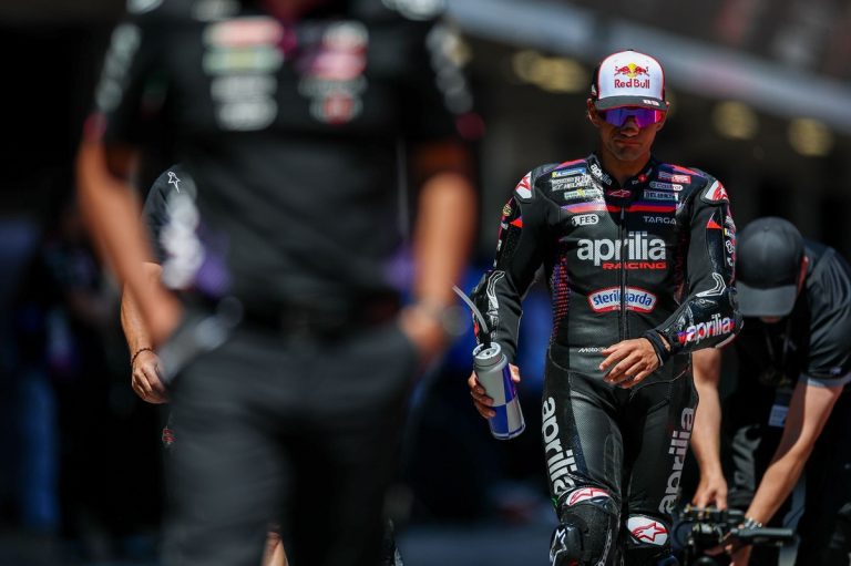 MotoGP : Aprilia sous pression, les rivalités internes minent le rêve du titre