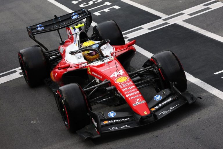Stroll se console avec Alonso après un GP compliqué