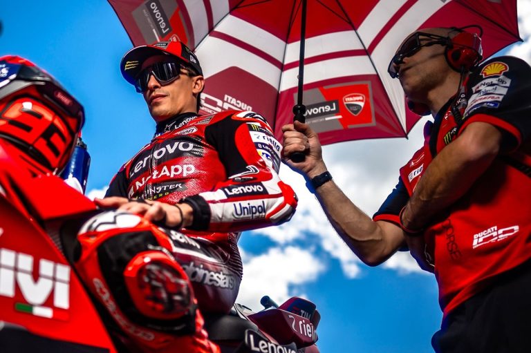 Marc Márquez : le super-héros Ducati qui pilotait avec un bras et demi