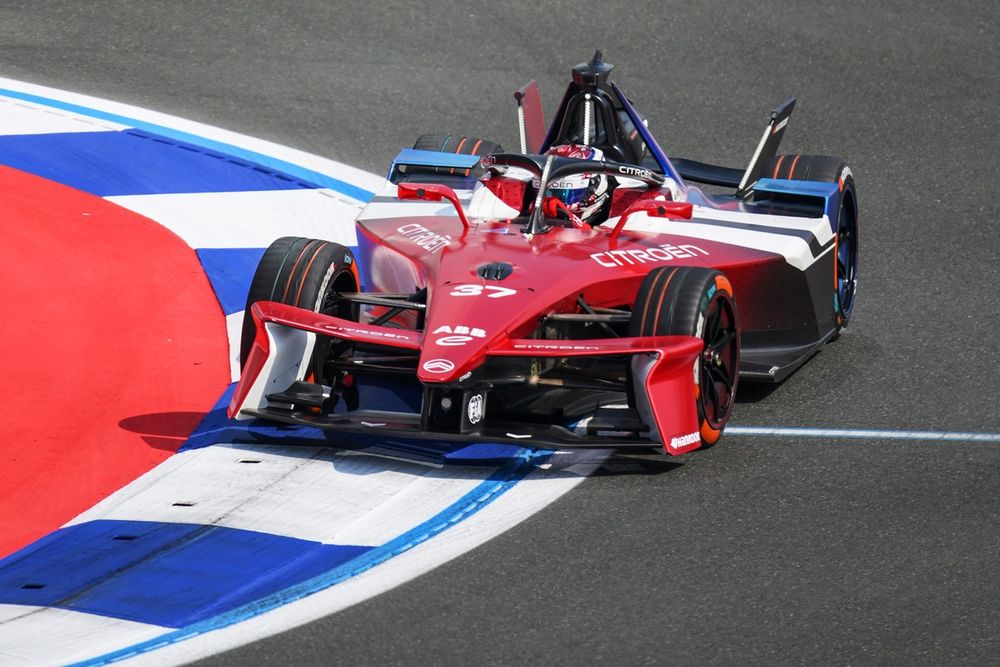 Doriane Pin Adds Formula E Development Role with Citroën to Busy Racing Schedule