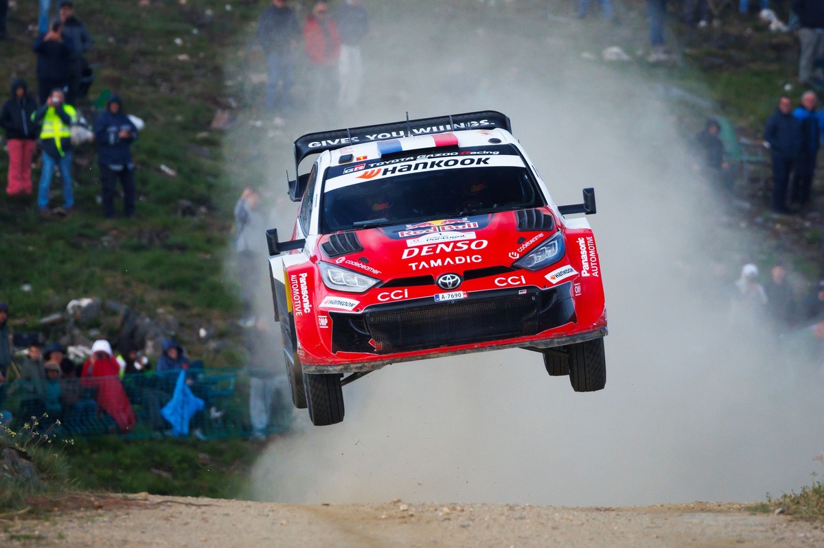 Rallye du Portugal : Ogier prend les rênes, Fourmaux enchaîne les galères