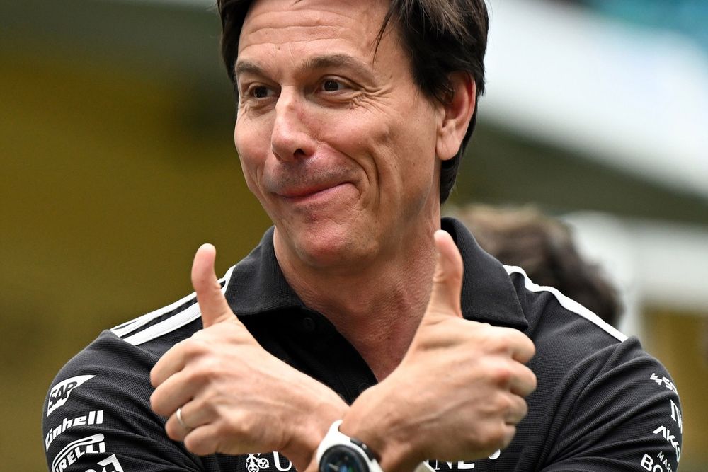 Toto Wolff juge adapté un retour de la F1 aux V8.