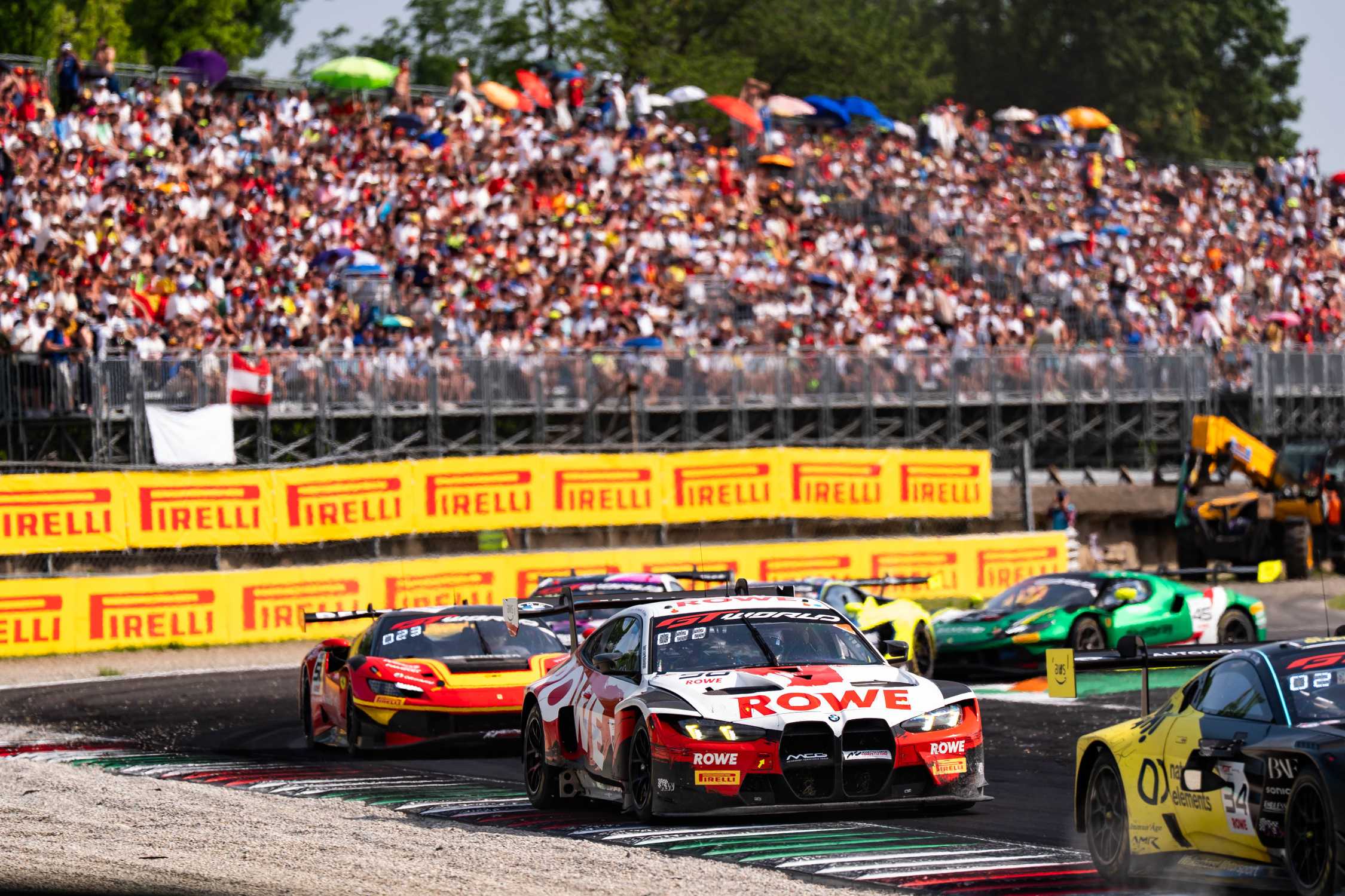 BMW M4 GT3 EVO's pech en veerkracht op Monza