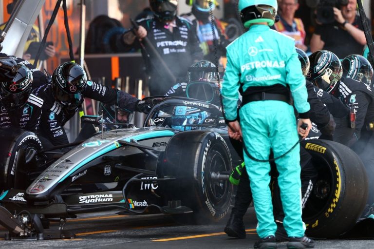 F1 : Une erreur d’outillage Mercedes coûte cher à George Russell à Barcelone