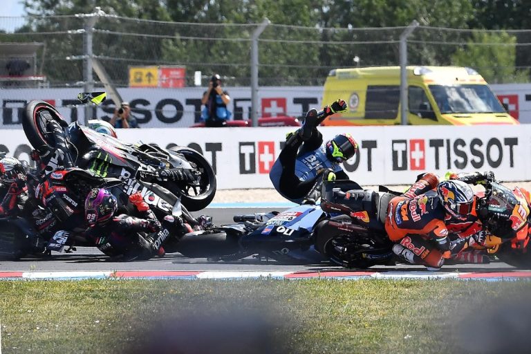 MotoGP : Jorge Martín sanctionné, le chaos du départ relance le championnat