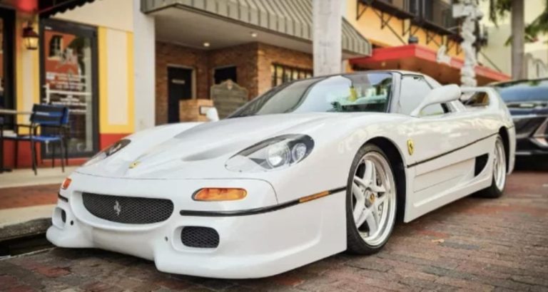 Floride : une fausse Ferrari F50 fait le buzz sur Reddit