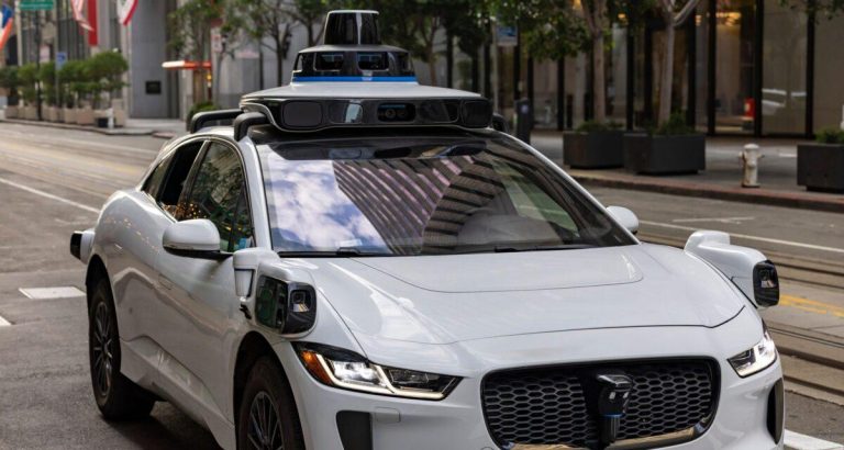 Robot-taxi : quand un jouet déclenche une intervention policière musclée