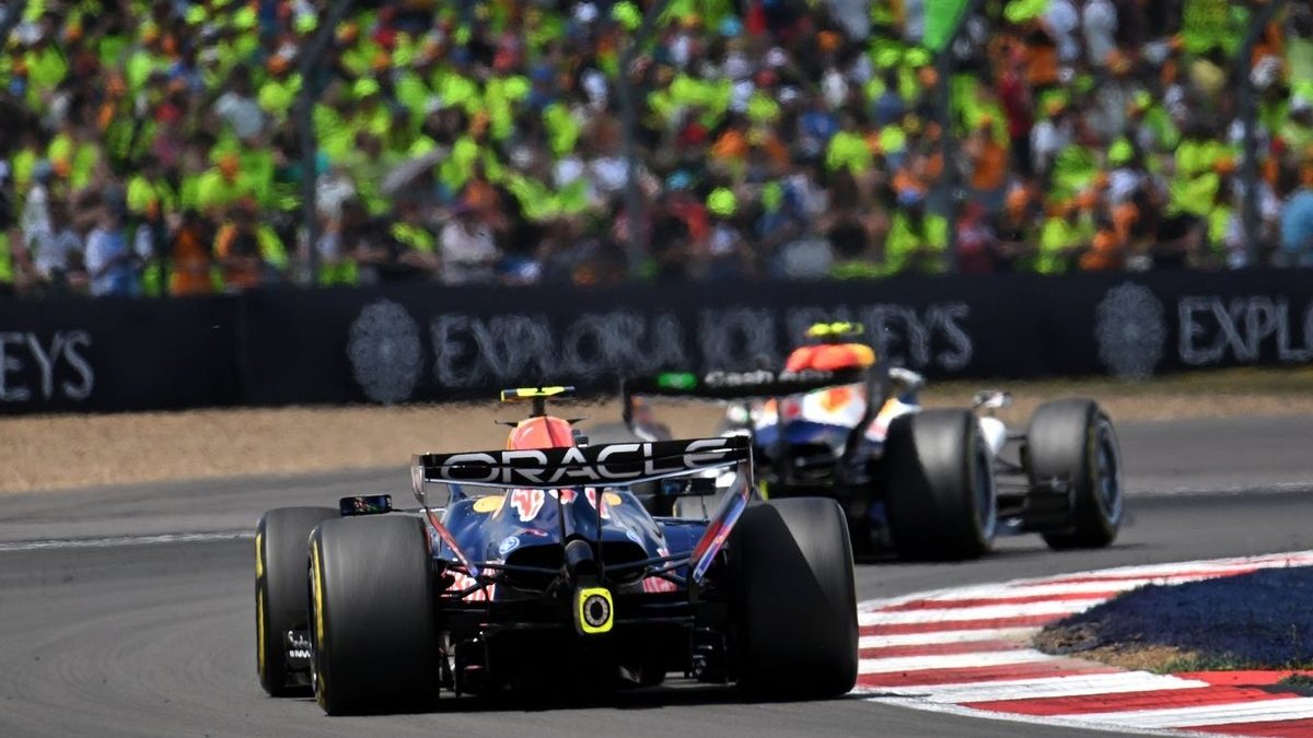 F1 : Lawson sanctionné pour sa défense face à Hadjar, le verdict des commissaires