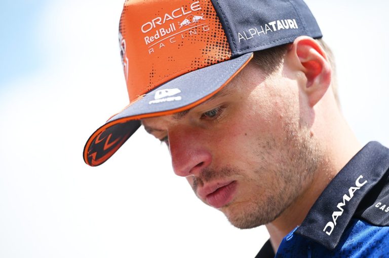 F1 : Max Verstappen, le silence qui agite le paddock